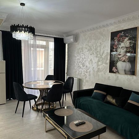 Apartament Simoni Ploieşti Kültér fotó