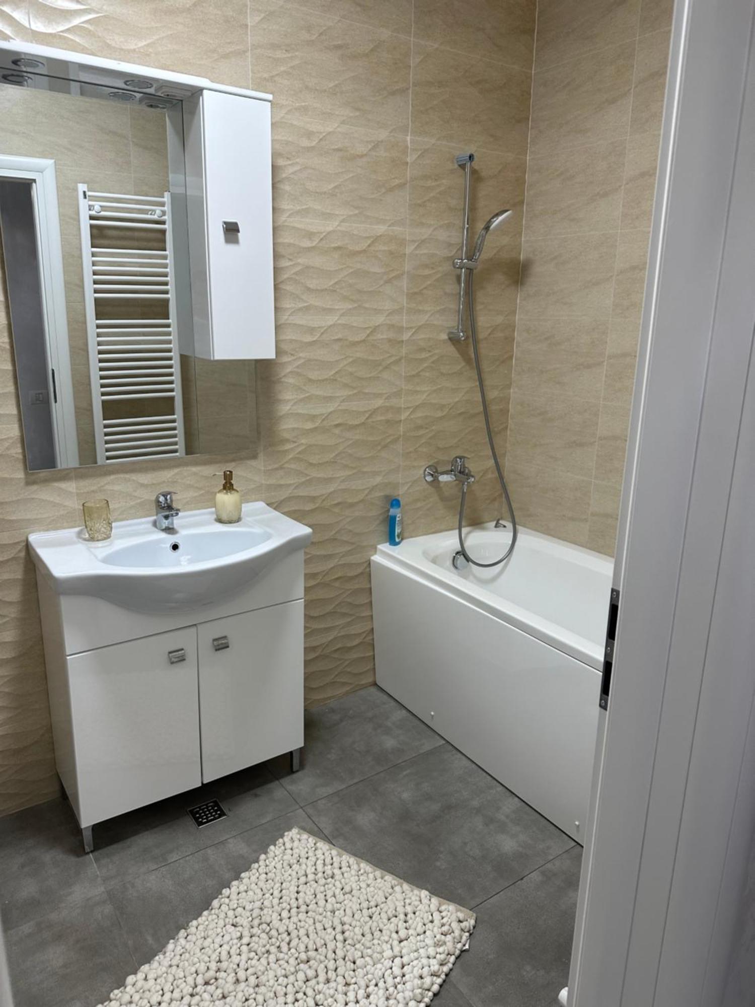Apartament Simoni Ploieşti Kültér fotó